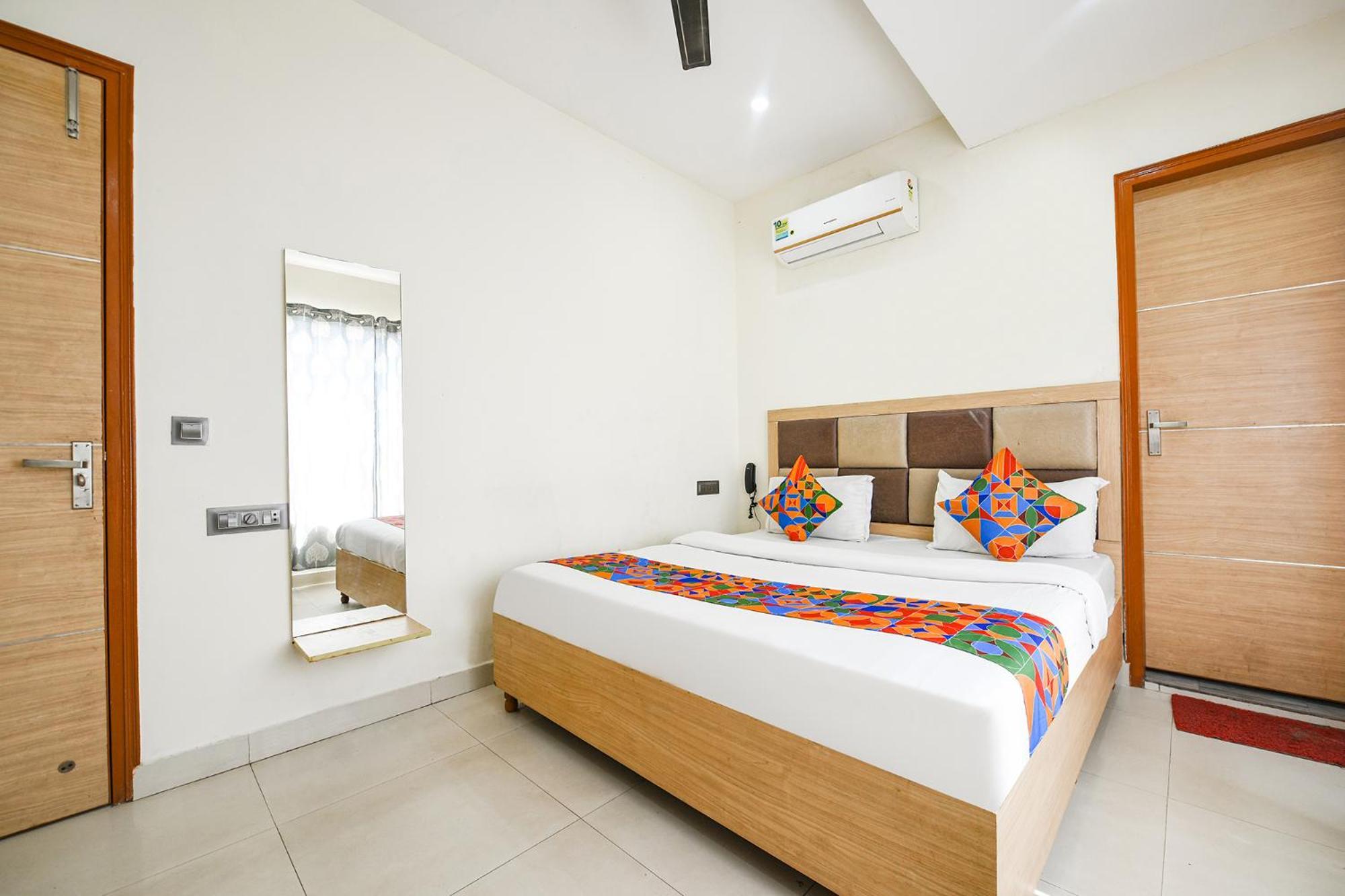 Fabescape Panchkula Motels Esterno foto